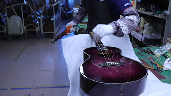 Guitar production process7