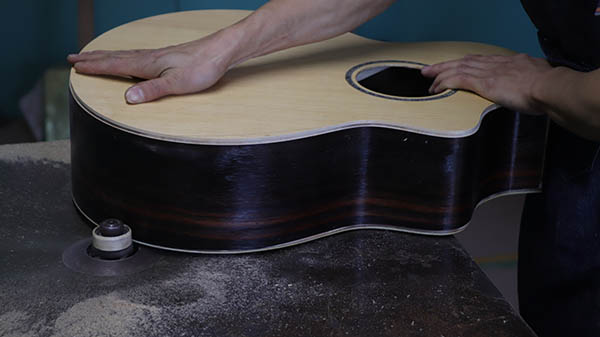 Guitar production process5